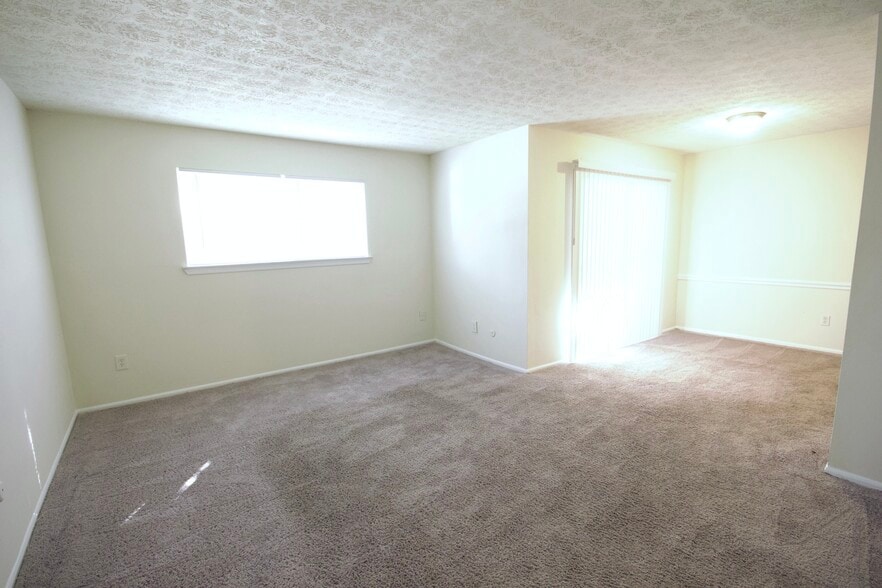 Building Photo - 120 Viking Ct