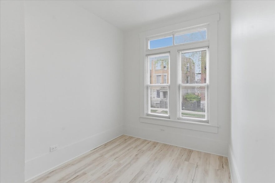 Building Photo - 2608 W Haddon Ave