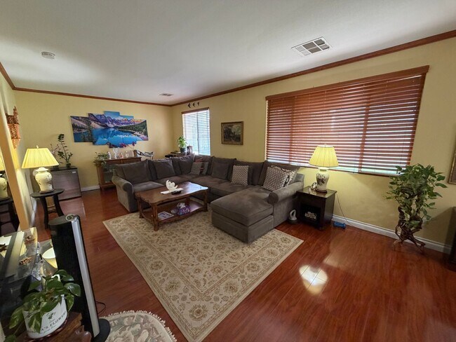 Building Photo - 1131 Laguna Park Ct