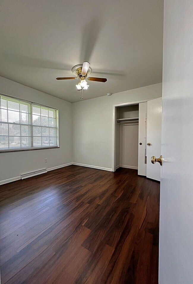 Building Photo - Alcoa City Duplex