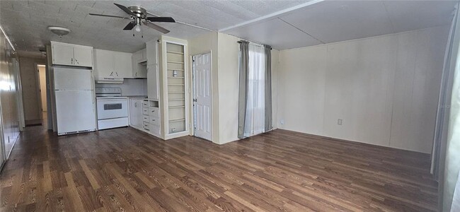 Building Photo - 5414 Taylor Ave