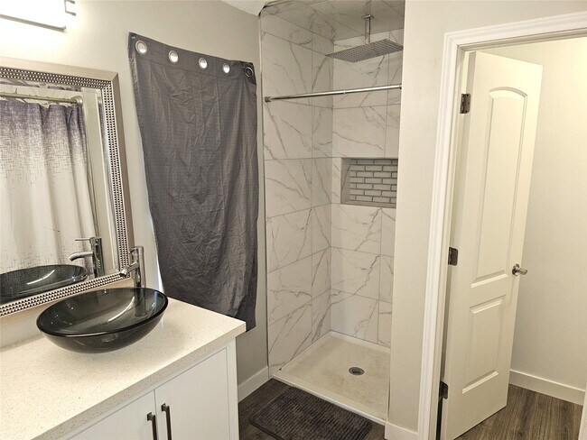 Building Photo - 19734 Glenfinch Ln