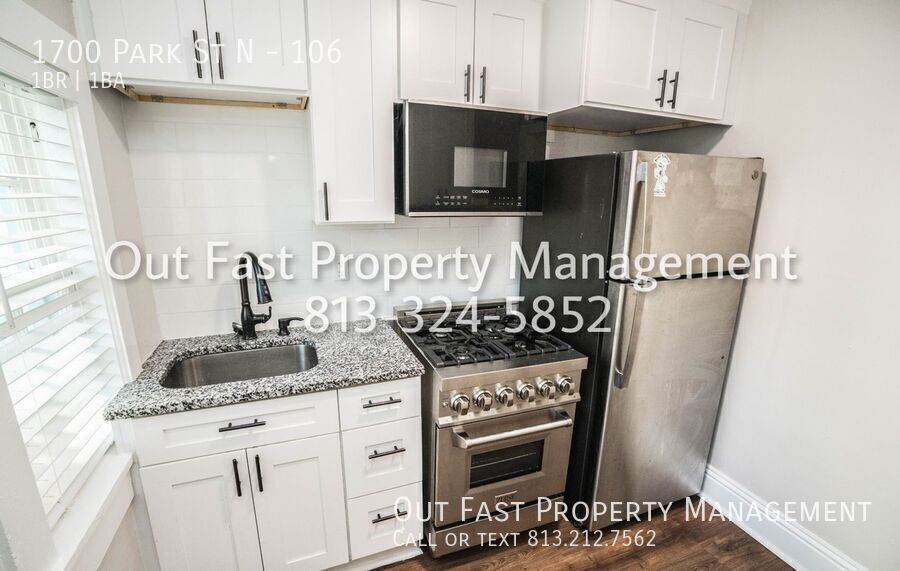 Building Photo - 1700 Park St N