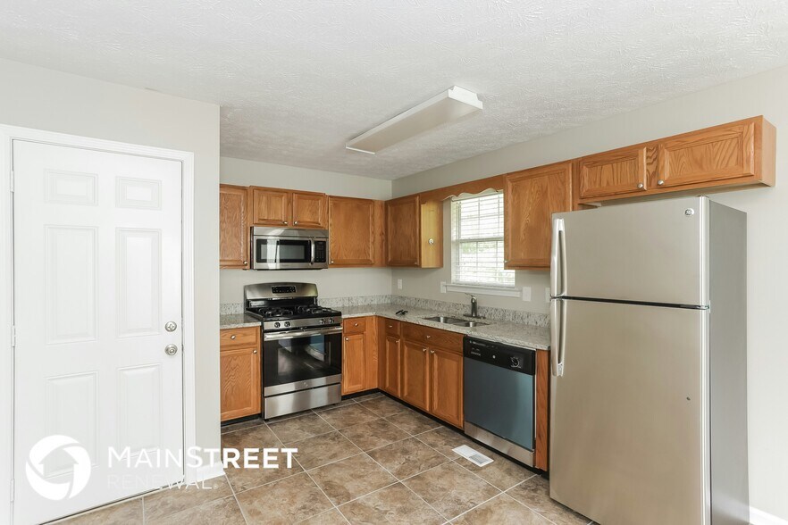 Building Photo - 101 King Alfred Ct