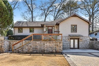 Building Photo - 1319 Chalmette Dr NE