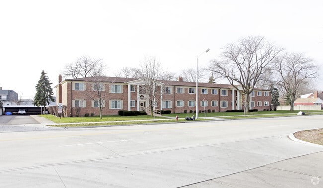 Primary Photo - Villa Rose Apartments