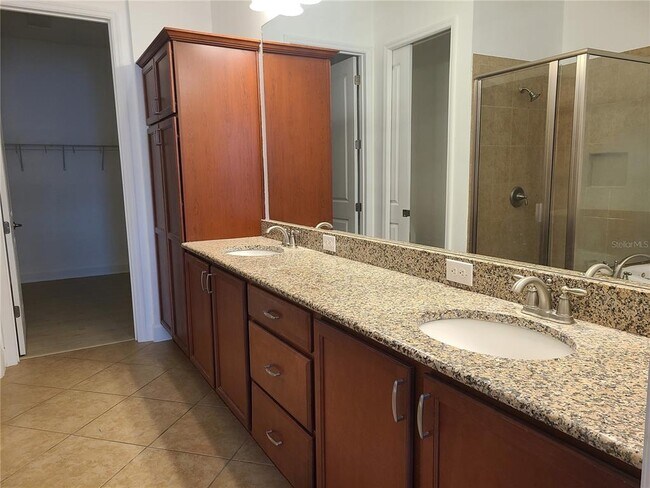 Building Photo - 13825 Benavente Ave