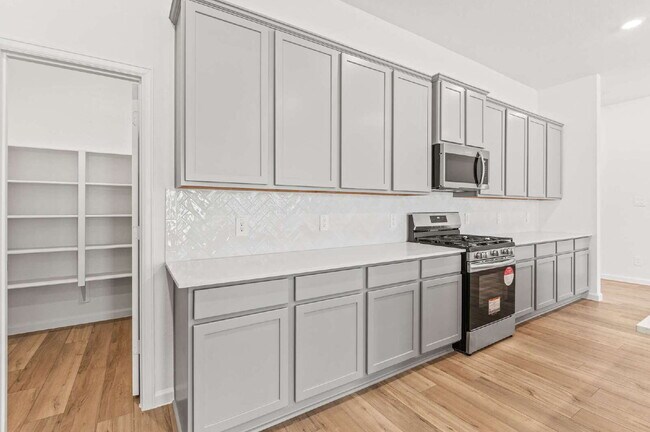 Building Photo - 18211 Saffron Sun St