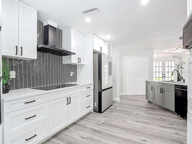 Building Photo - 620 N Barfield Dr