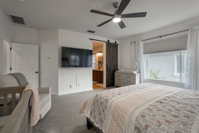 Building Photo - 5884 Cedarwood Cmn