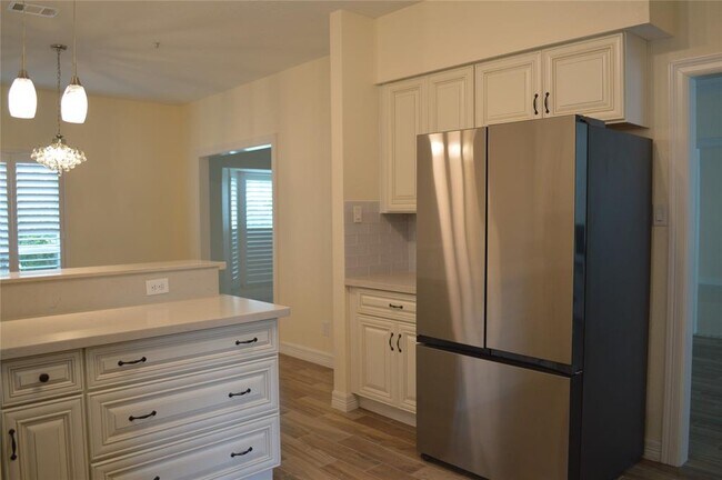 Building Photo - 738 Plainwood Dr