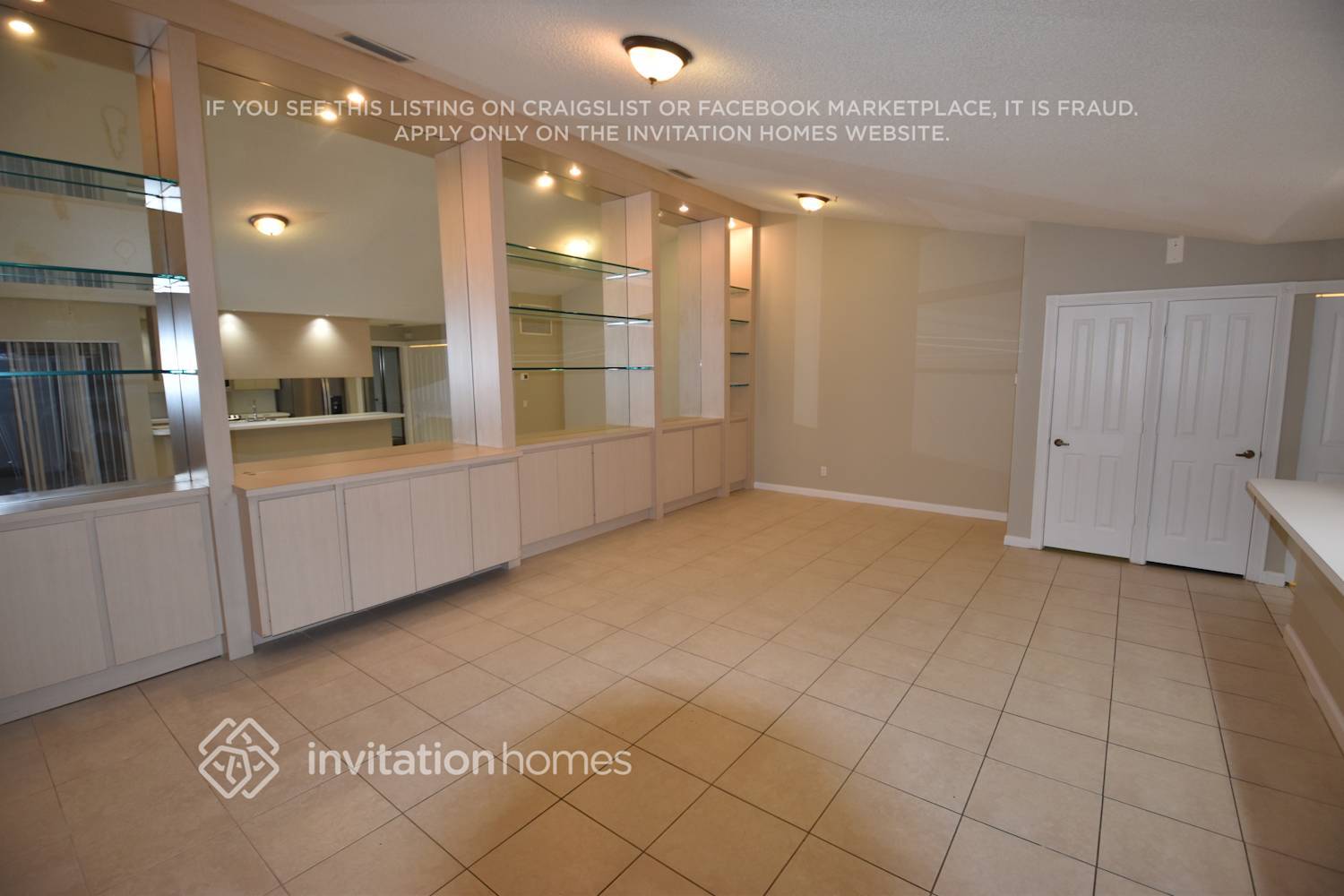 Building Photo - 7404 Geminata Oak Ct