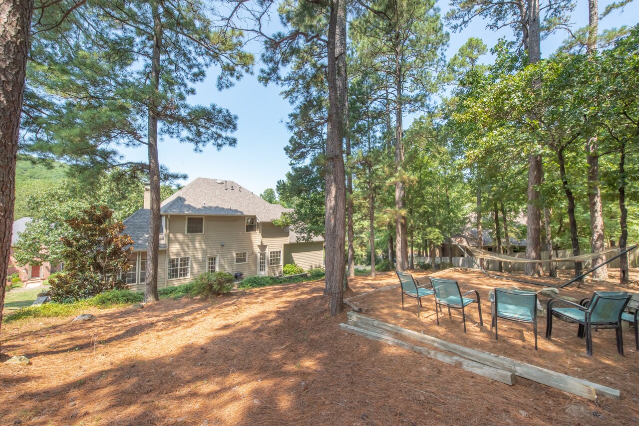Building Photo - 15 Lorian Dr