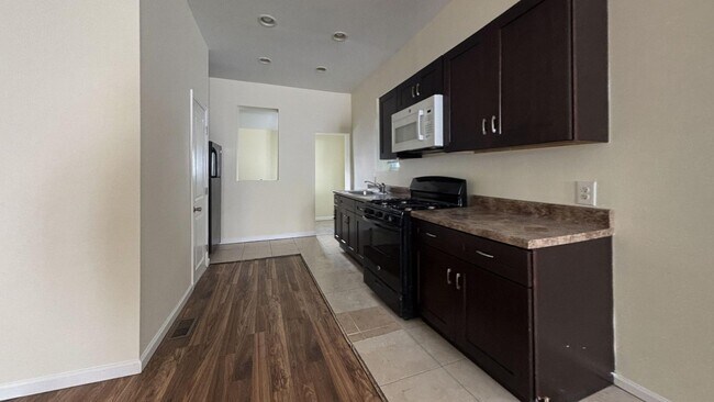 Building Photo - Renovated 3BR/1.5BA North Philly Home with Open Layout & Rear Yard