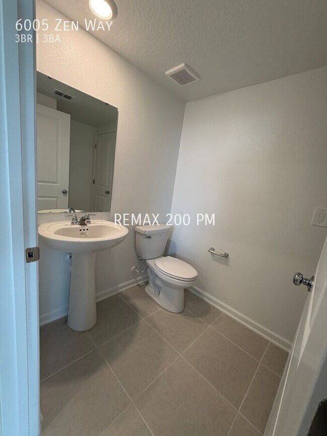 Building Photo - 6005 Zen Wy