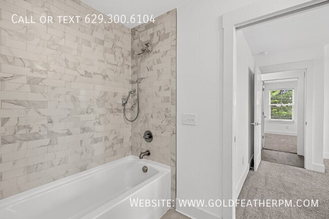 Building Photo - 253A Riverside Dr