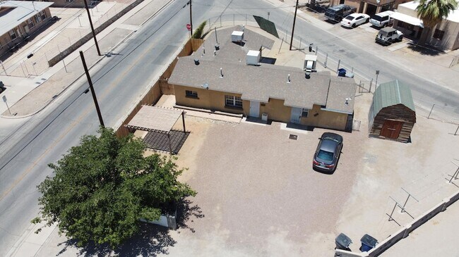 Building Photo - 8903 Old County Dr