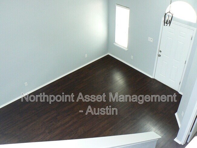 Building Photo - 1701 Yucca Ln