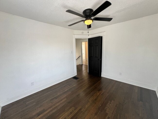 Building Photo - Inviting 3-Bedroom Home with Front Porch Charm