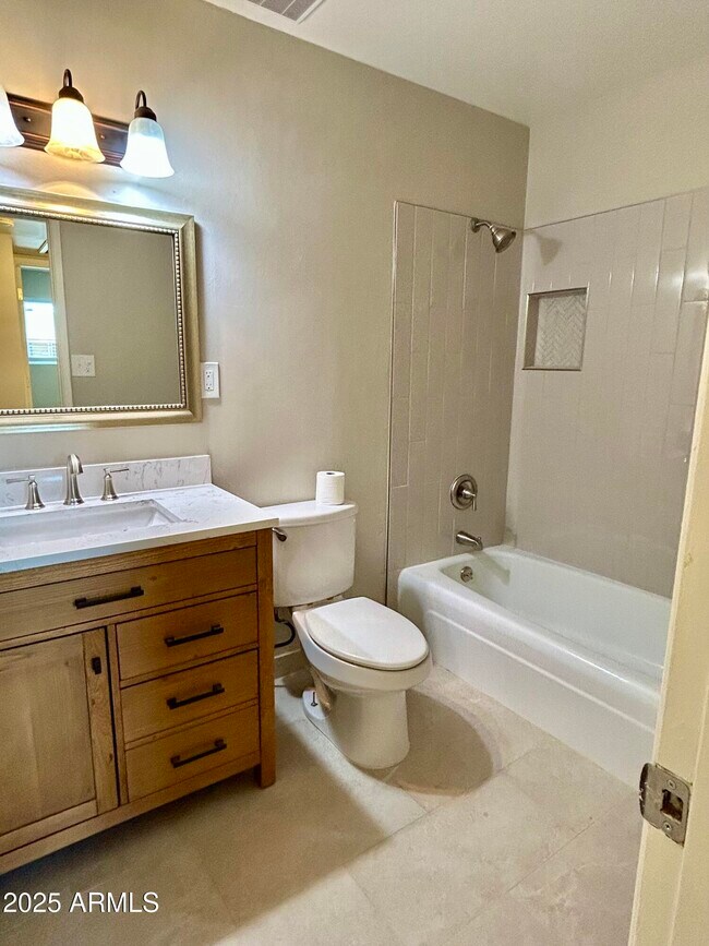 Building Photo - 4024 W Las Palmaritas Dr