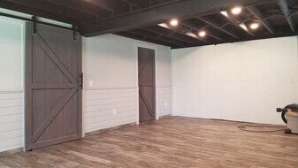 Building Photo - 75 Buckwheat Ave