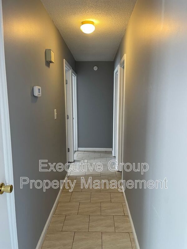 Building Photo - 208 Diecks Dr
