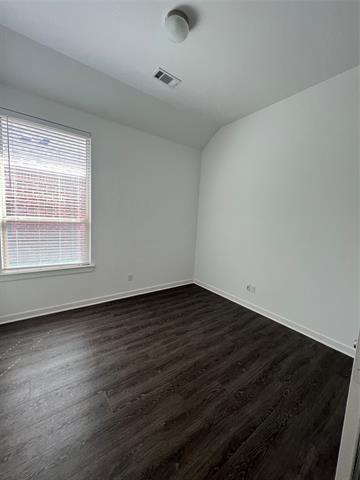 Building Photo - 1120 Sheldon Dr