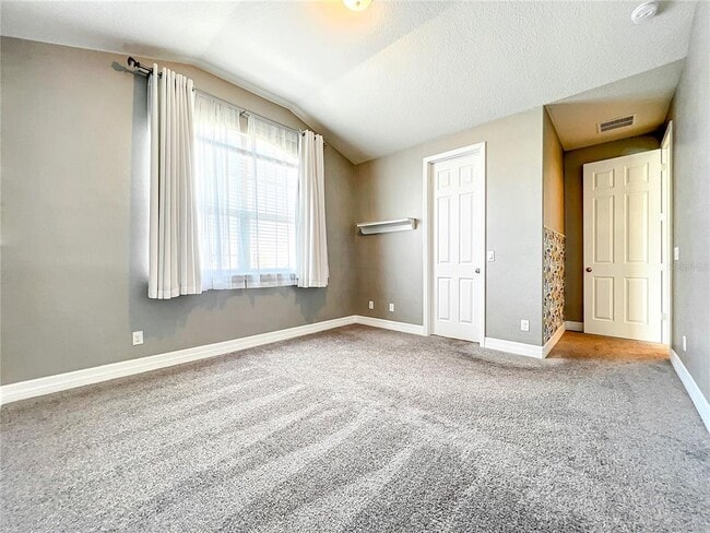 Building Photo - 4993 Southlawn Ave