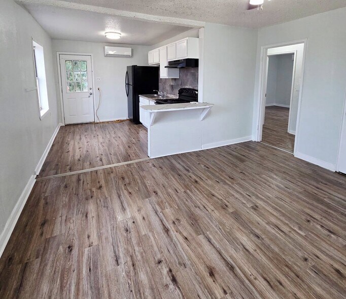 Building Photo - 1504 Sycamore St