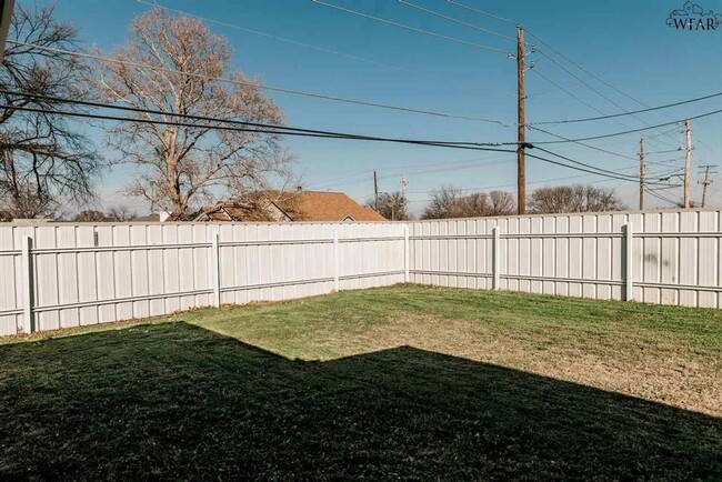 Building Photo - Charming 4BR House in Burkburnett (10 Min ...