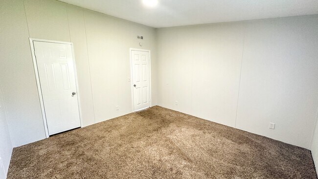 Building Photo - 16487 Brittany Way