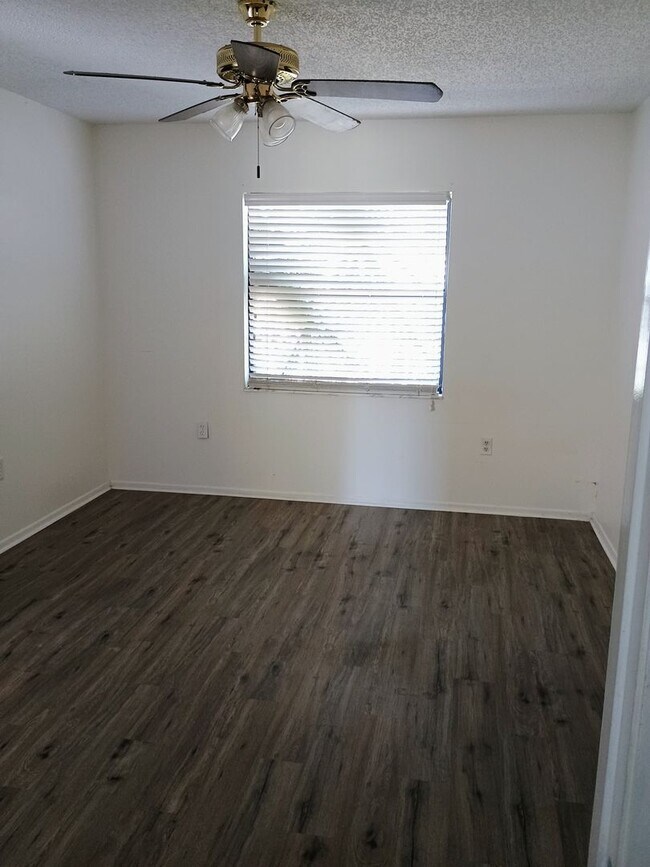 Building Photo - 3-bedroom 2-bathroom Pool House ?????? RENT