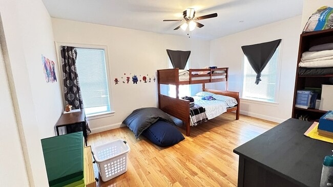 Building Photo - 489 Main St