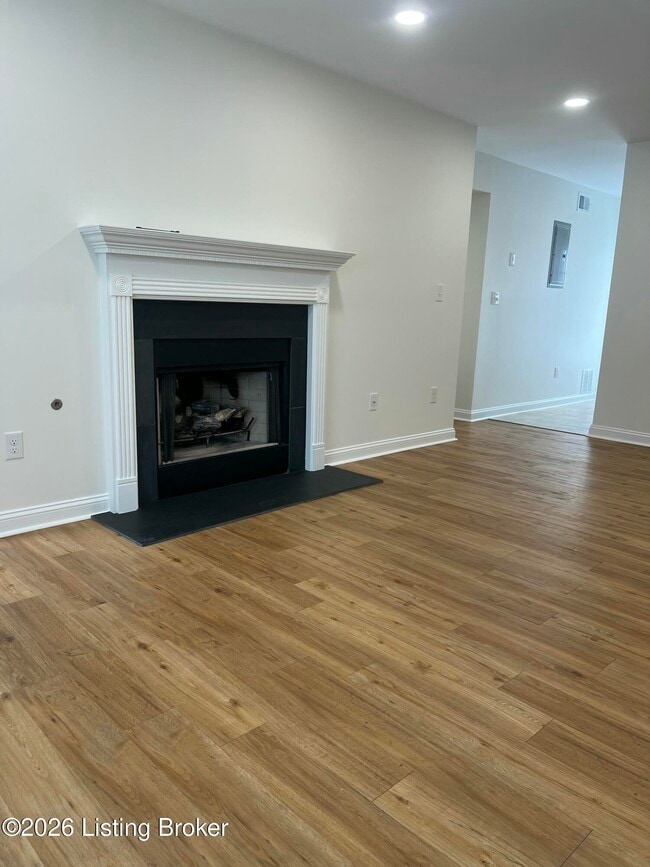 Building Photo - 506 Jurich Ct