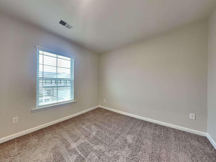 Building Photo - 110 Boat Clb Ln