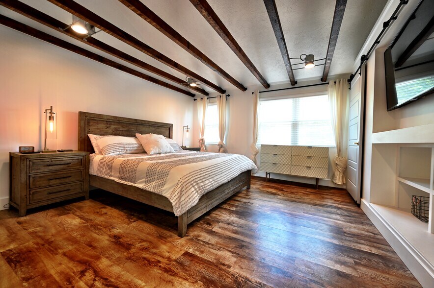 Building Photo - 172 39th St