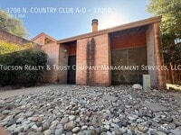 Building Photo - 3708 N Country Club Rd