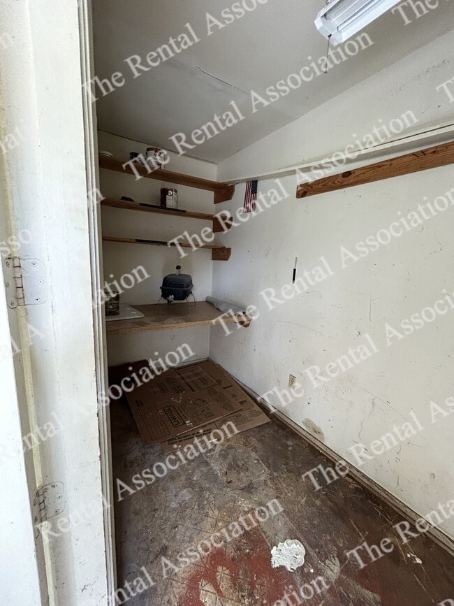 Building Photo - 103 Liner Dr