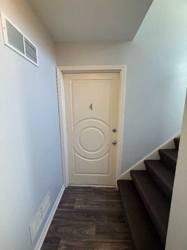 Building Photo - 4213 Clark Ave