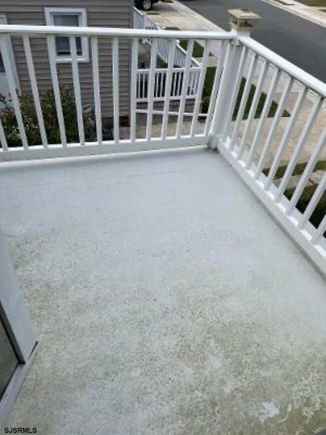 Building Photo - 208 N Harding Ave