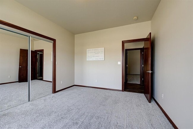 Building Photo - 1920 Fairway Dr