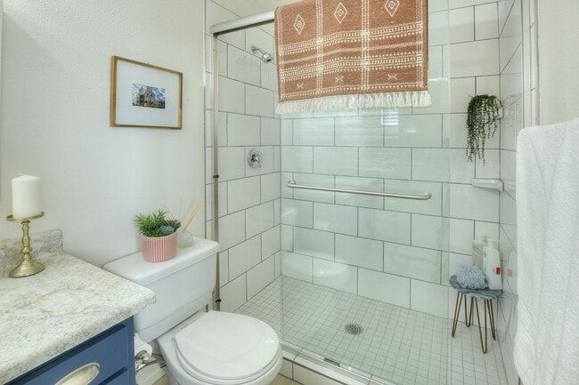 Building Photo - Las Villas