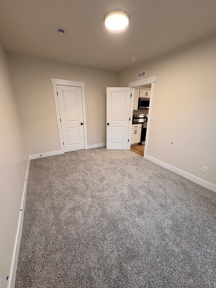 Building Photo - 5472 N Orville St