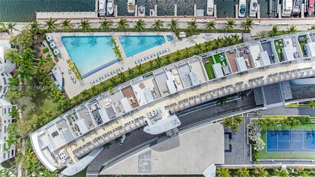 Building Photo - 2950 NE 188th St