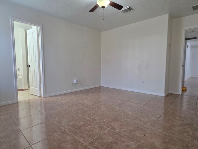 Building Photo - 14411 Groveleigh Ln