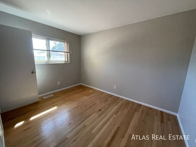 Building Photo - 4502 Moffat Ln