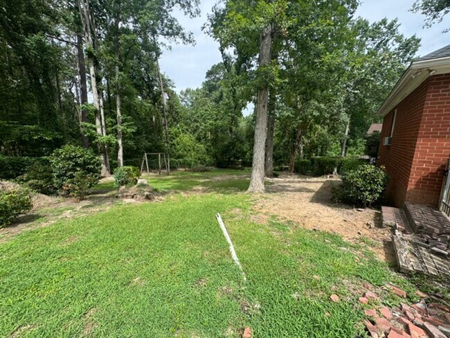 Building Photo - 483 Cambridge Way