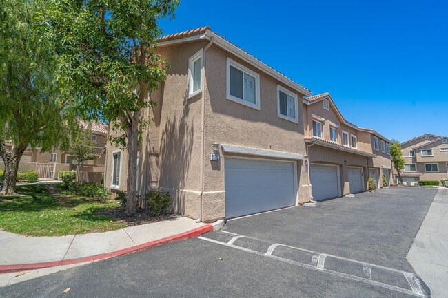 Building Photo - The Palisades -  3 Bedroom Townhome for Rent in Stevenson Ranch!