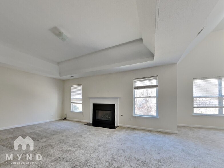 Building Photo - 6099 Trotters Cir