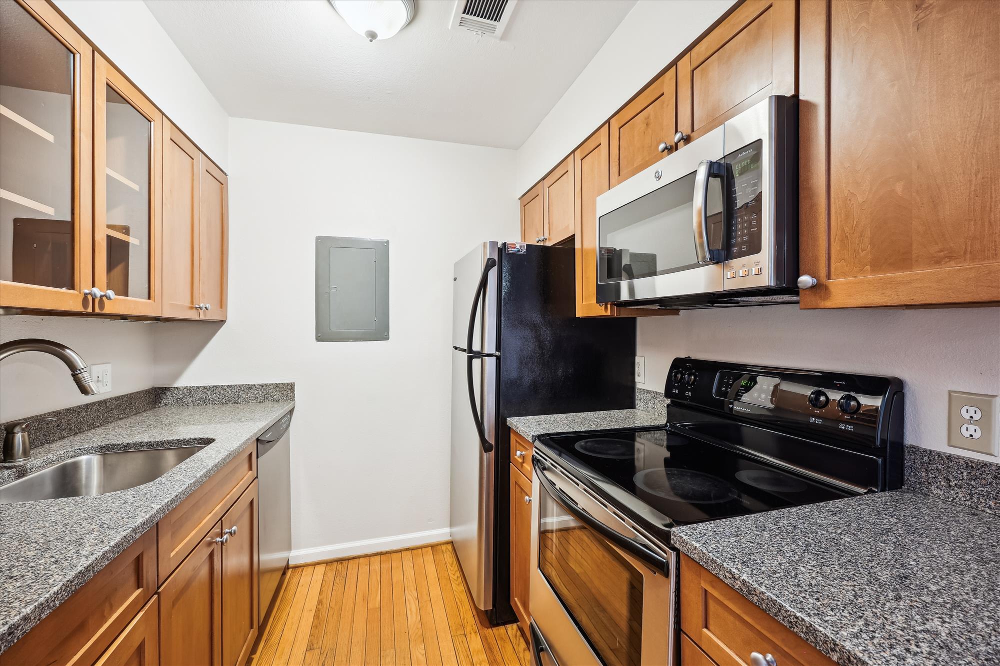 Building Photo - 10703 Hampton Mill Ter